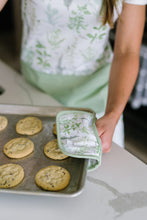 Load image into Gallery viewer, Sage+Stitch Pot Holders Green Herbs
